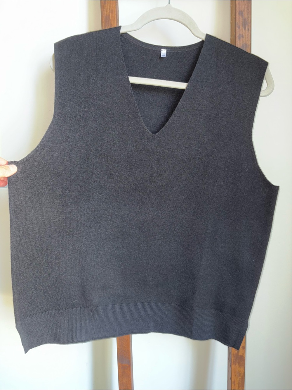 Muji Women's Milano Ribbed Vest Black Size Large Sleeveless Sweater Japanese EUC